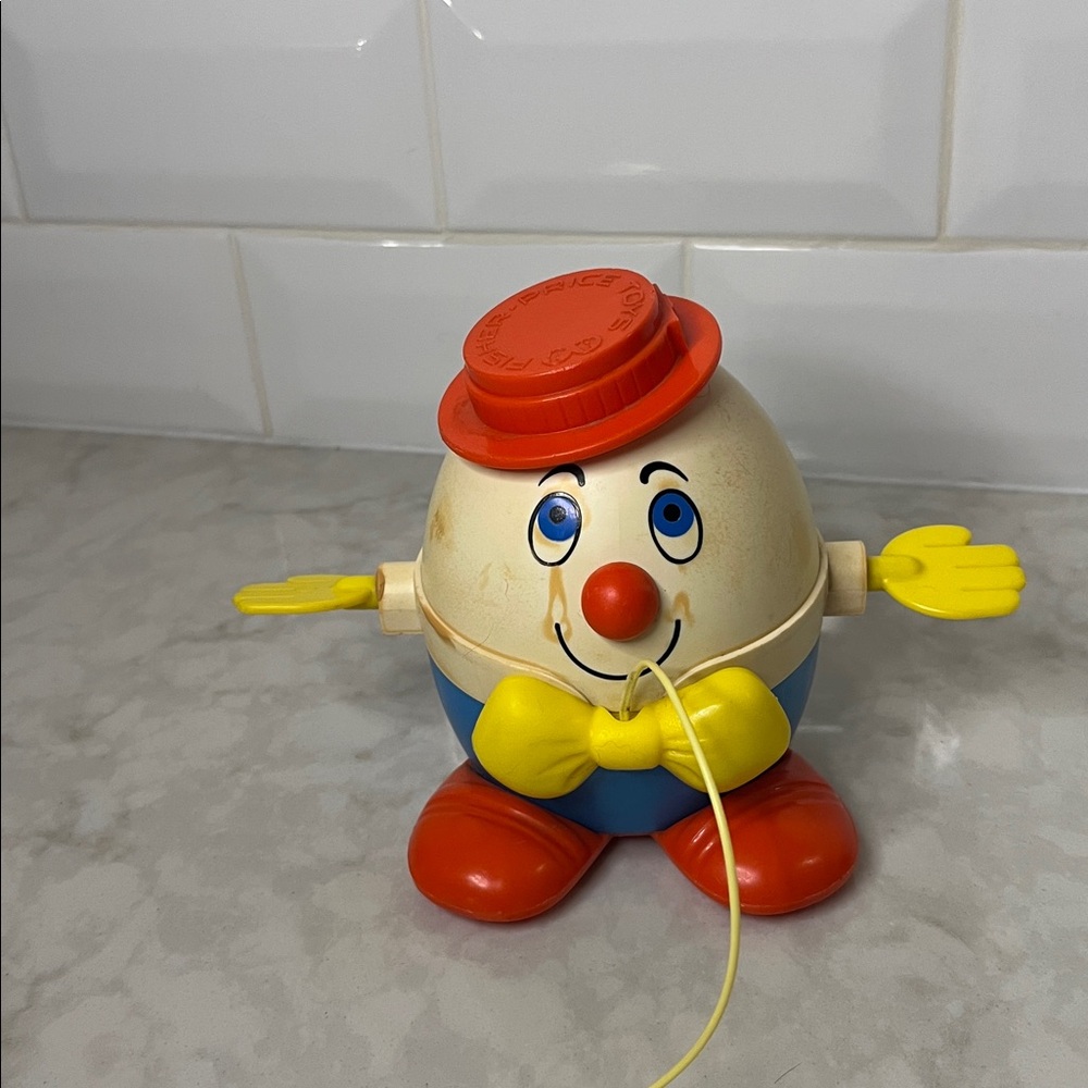 VINTAGE HUMPTY DUMPTY #736 Fisher Price Pull Toy RARE